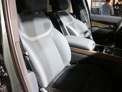 2023款 3.0 L6 400PS 典范加长版