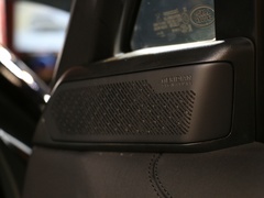2023款 3.0 L6 400PS 典范加长版