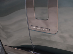 2023款 3.0 L6 400PS 典范加长版