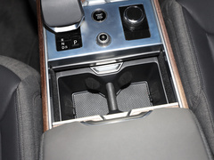 2023款 3.0 L6 400PS 典范加长版
