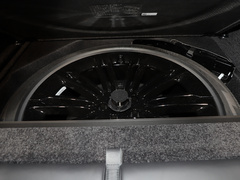 2023款 3.0 L6 400PS 典范加长版