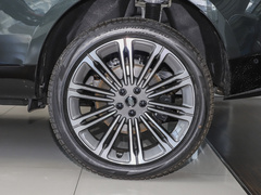 2023款 3.0 L6 400PS 典范加长版