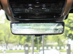 2023款 3.0 L6 400PS 典范加长版