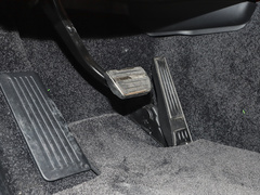 2023款 3.0 L6 400PS 典范加长版
