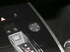 2022款 50 e-tron quattro 荣耀型 锦衣套装