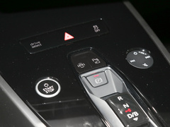 2022款 50 e-tron quattro 荣耀型 锦衣套装