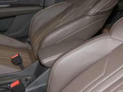 2022款 50 e-tron quattro 荣耀型 锦衣套装