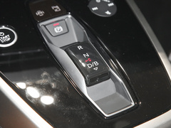 2022款 50 e-tron quattro 荣耀型 锦衣套装