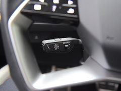 2022款 50 e-tron quattro 荣耀型 锦衣套装