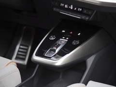 2022款 50 e-tron quattro 荣耀型 锦衣套装