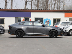2022款 1.5T 运动版