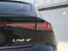 2022款 1.5T 运动版