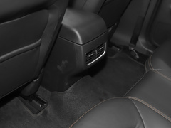 2022款 2.0L 自动两驱智雅型