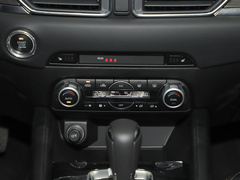 2022款 2.0L 自动两驱智雅型