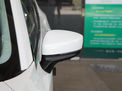 2022款 2.0L 自动两驱智雅型