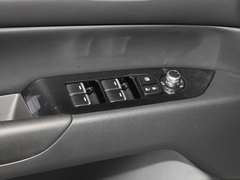 2022款 2.0L 自动两驱智雅型