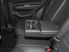 2022款 2.0L 自动两驱智雅型
