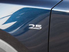 2022款 2.5L 自动两驱智尊型