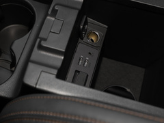 2022款 2.5L 自动两驱智尊型