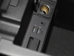 2022款 2.5L 自动两驱智尊型