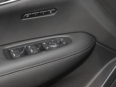 2022款 2.0T 六座四驱豪华型标准版