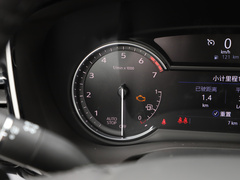 2022款 2.0T 六座四驱豪华型标准版