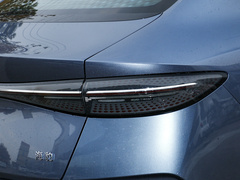 2022款 550km 标准续航后驱版精英型