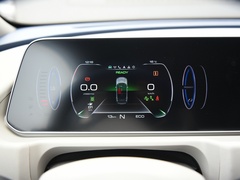 2022款 400km标准续航 尊贵型 三元锂