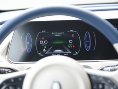 2022款 400km标准续航 尊贵型 三元锂