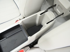 2022款 400km标准续航 尊贵型 三元锂