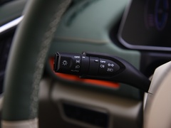 2022款 400km标准续航 尊贵型 三元锂