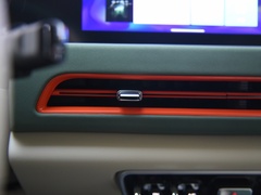 2022款 400km标准续航 尊贵型 三元锂