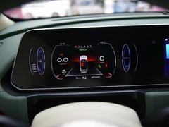 2022款 400km标准续航 尊贵型 三元锂