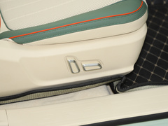 2022款 400km标准续航 尊贵型 三元锂
