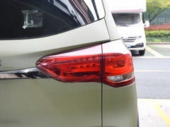 2022款 2.0T 柴油四驱亚马逊版 5座