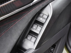 2022款 2.0T 柴油四驱亚马逊版 5座