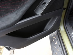 2022款 2.0T 柴油四驱亚马逊版 5座