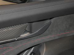 2022款 2.0T 柴油四驱亚马逊版 7座