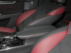 2022款 2.0T 柴油四驱亚马逊版 7座