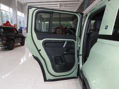 2023款 110 V8