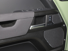 2023款 110 V8
