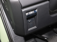 2023款 110 V8
