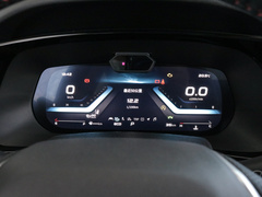 2022款 1.5T 蓝鲸自动红版