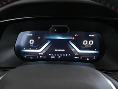 2022款 1.5T 蓝鲸自动红版