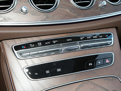 2022款 改款 E 260 L 4MATIC 运动轿车 
