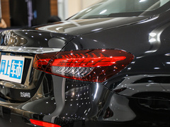 2022款 二次改款 E 300 L 时尚型 运动轿车 