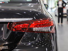 2022款 二次改款 E 300 L 时尚型 运动轿车 