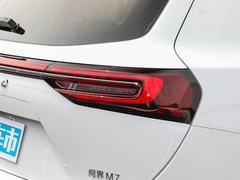 2022款 1.5T 增程式 两驱舒适版