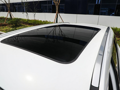 2022款 1.5T 增程式 两驱舒适版