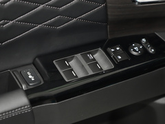 2022款 2.0L 混动豪华先享版 
